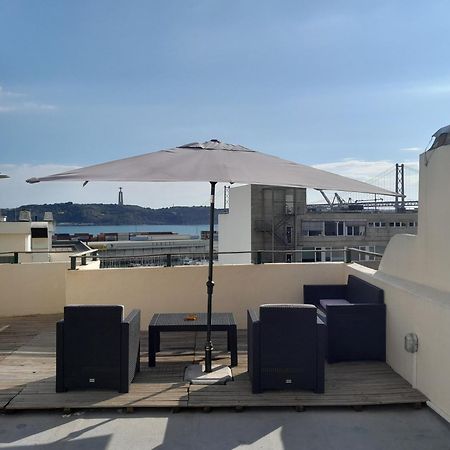 Apartamento Sobre O Rio Лиссабон Экстерьер фото