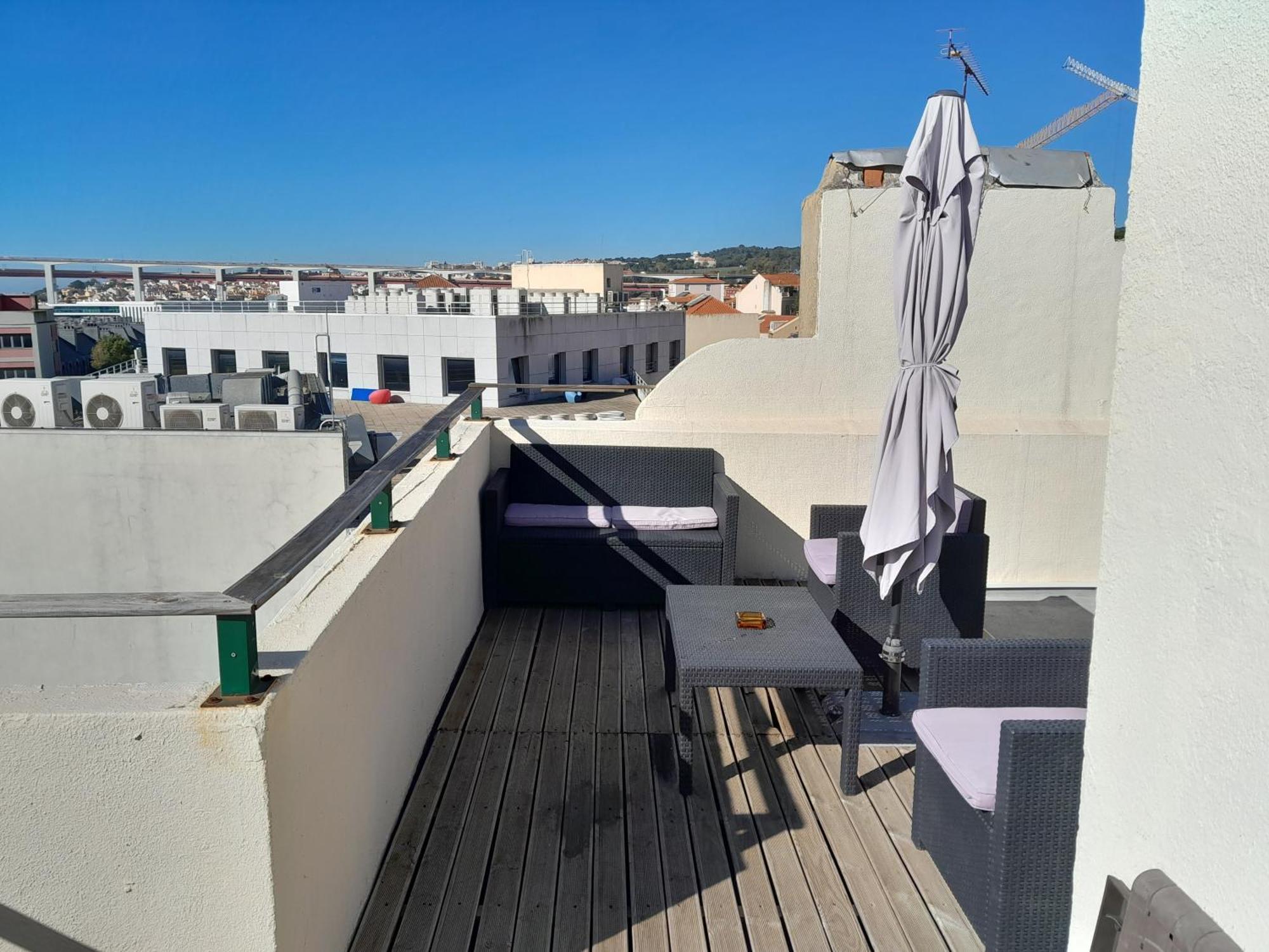 Apartamento Sobre O Rio Лиссабон Экстерьер фото