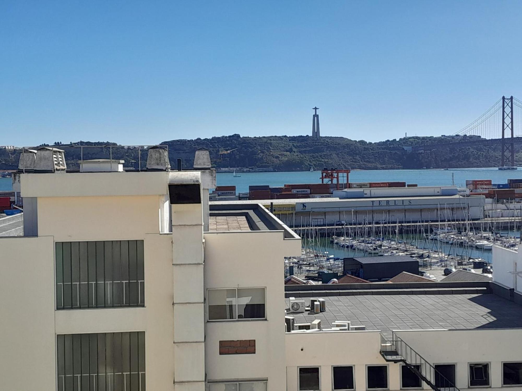Apartamento Sobre O Rio Лиссабон Экстерьер фото